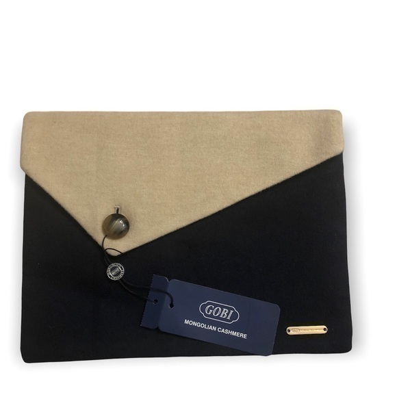 Gobi Mongolian cashmere clutch bag blue/cream